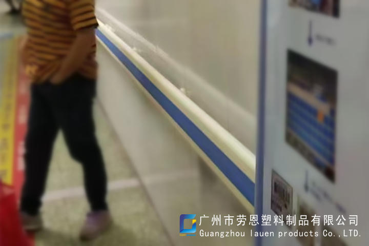 【福建福州】絕佳性價(jià)比，防撞扶手安裝效果一看就知道